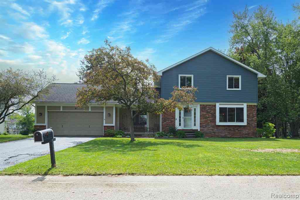 Homes For Sale - 7152 Snow Apple Drive <br/> Clarkston, MI 48346