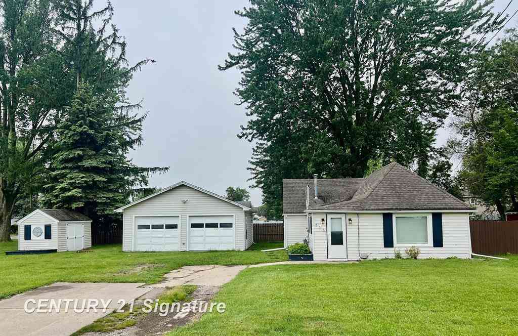 Homes For Sale - 415 Hickory Street <br/> Saginaw County, Carrollton, MI 48724