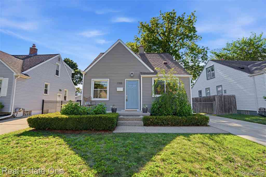 Homes For Sale - 1705 N Altadena Avenue <br/> Royal Oak, MI 48067