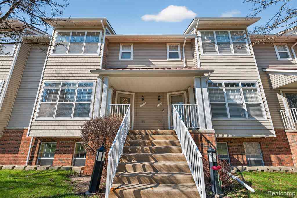 Condo For Sale - 11693 Squiers Boulevard <br/> Utica, MI 48315