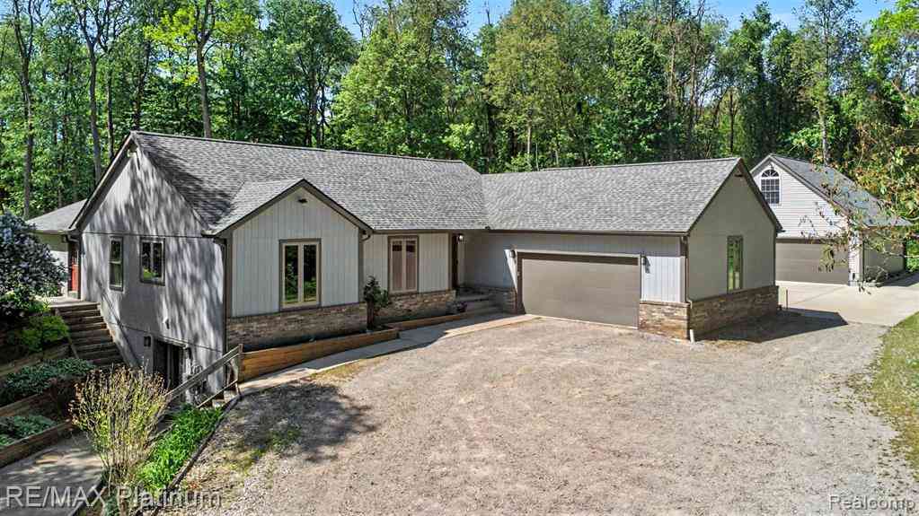 Homes For Sale - 535 Wolfe Road <br/> Oakland County, Ortonville, MI 48462