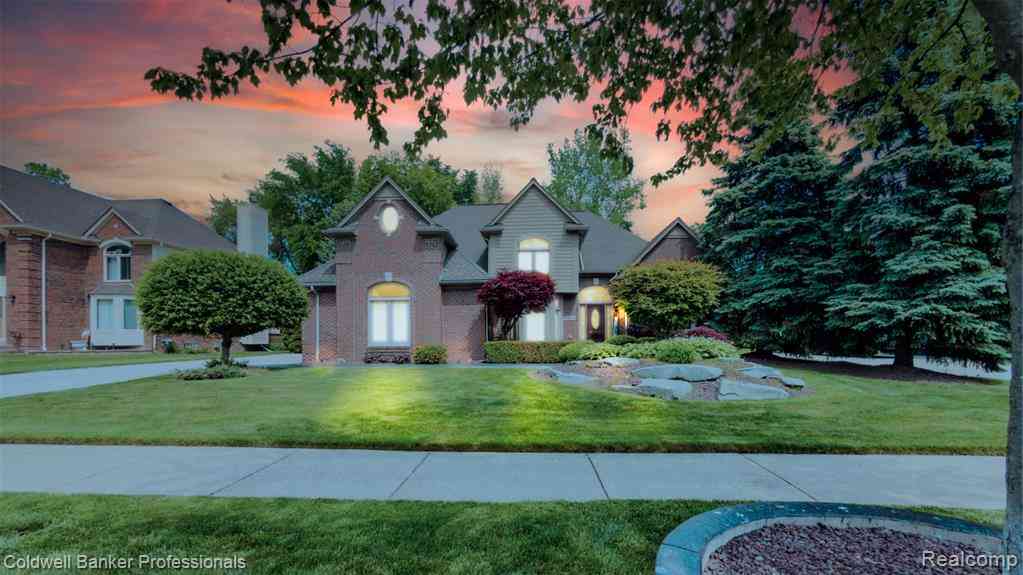Homes For Sale - 43662 Vintners Place Drive <br/> Sterling Heights, MI 48314
