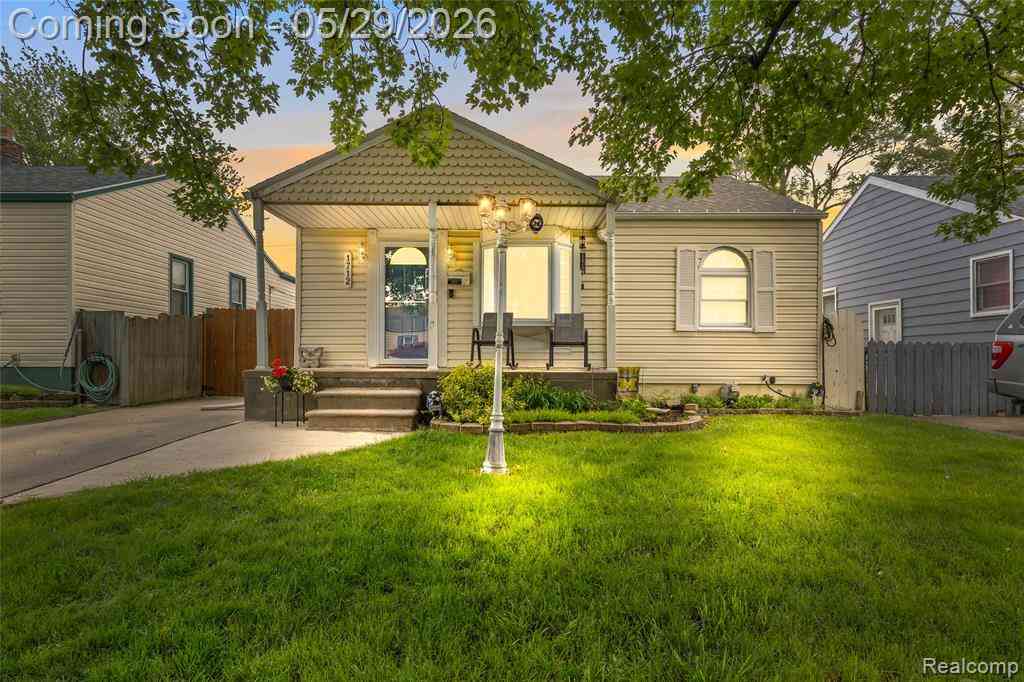 Homes For Sale - 1712 Rose Avenue <br/> Lincoln Park, MI 48146