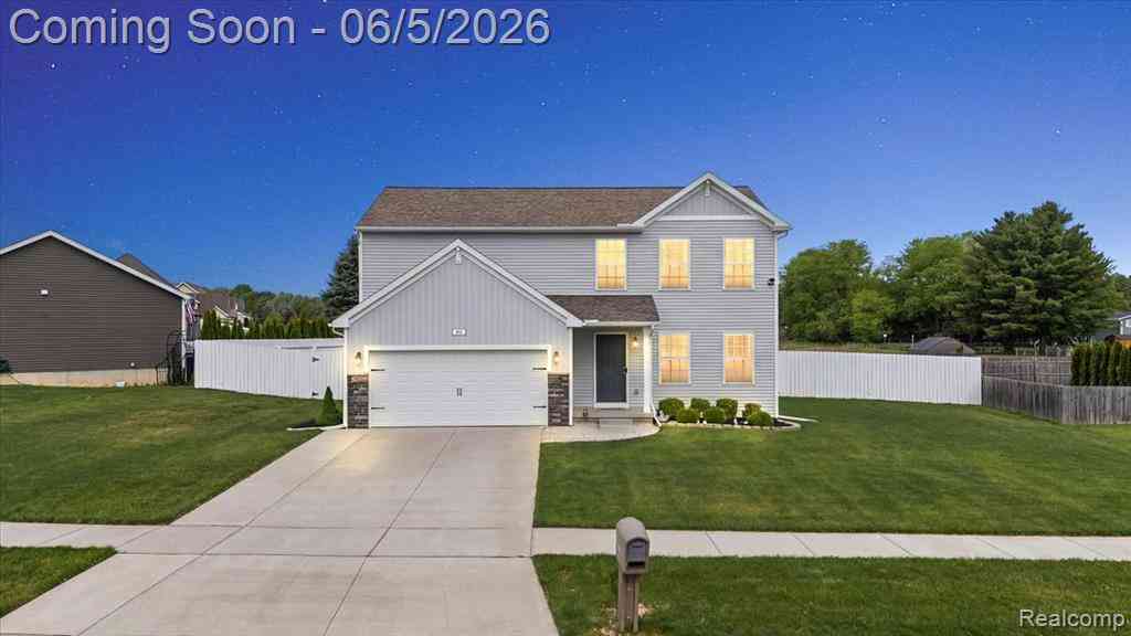 Homes For Sale - 461 Golfside Drive <br/> Lapeer, MI 48446