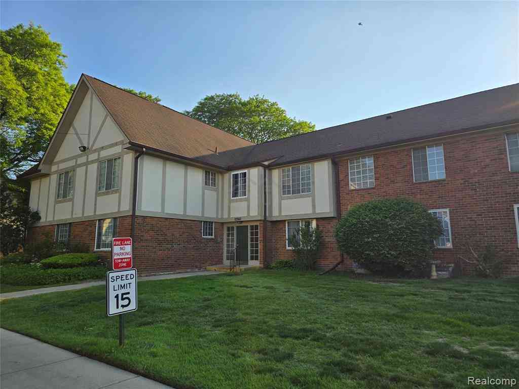 Condo For Rent - 30276 Southfield Road  #215<br/> Southfield, MI 48076