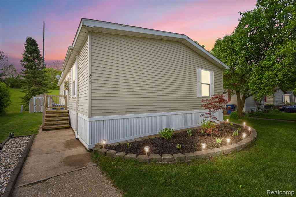 Homes For Sale - 165 LOT 220 S Opdyke Road <br/> Auburn Hills, MI 48326