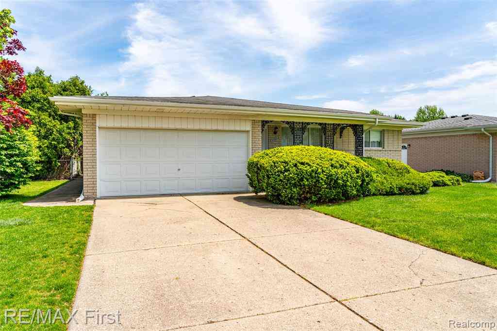 Homes For Sale - 35624 Bonneville Drive <br/> Sterling Heights, MI 48312
