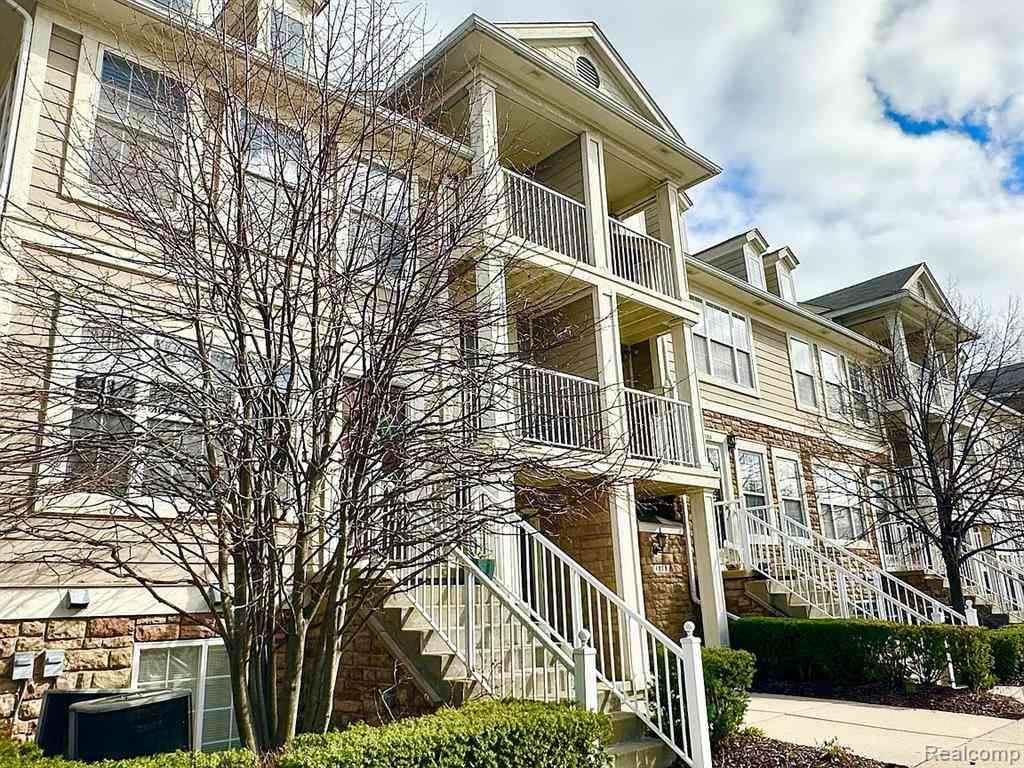 Condo For Rent - 1075 Beaver Run <br/> Troy, MI 48083