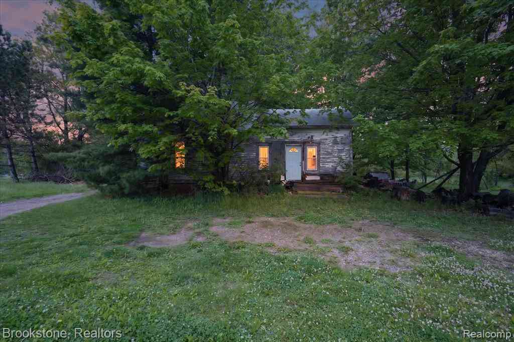 Homes For Sale - 4658 E Territorial Road <br/> Jackson County, Pleasant Lake, MI 49272