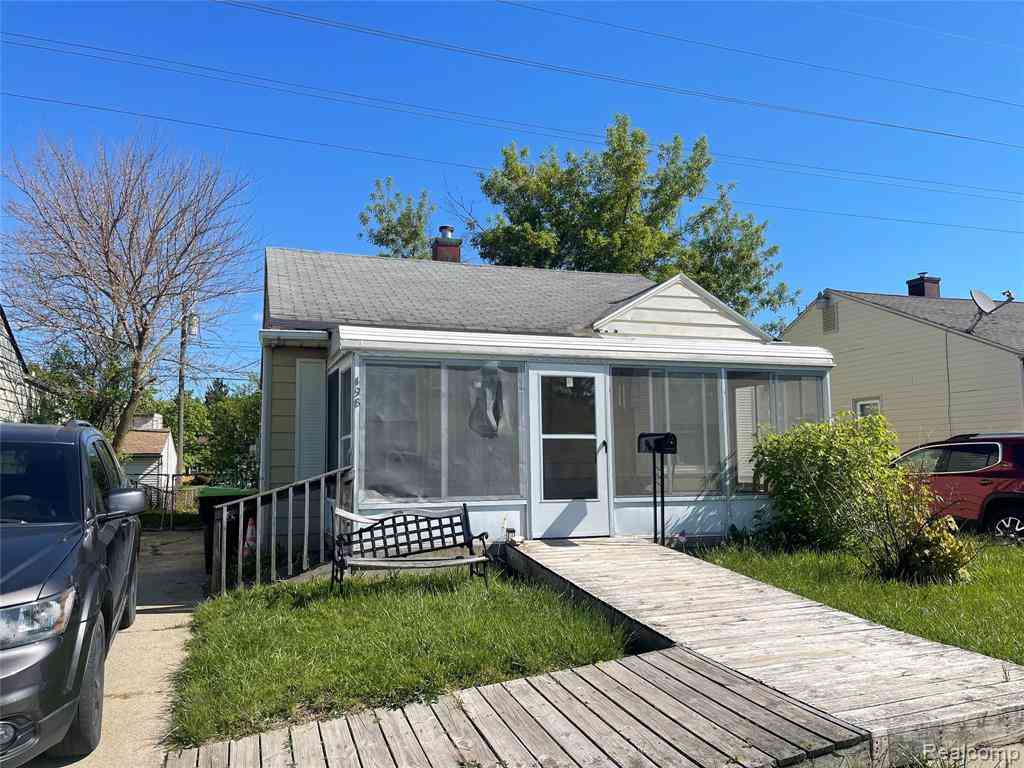 Homes For Sale - 498 Montana Avenue <br/> Pontiac, MI 48341