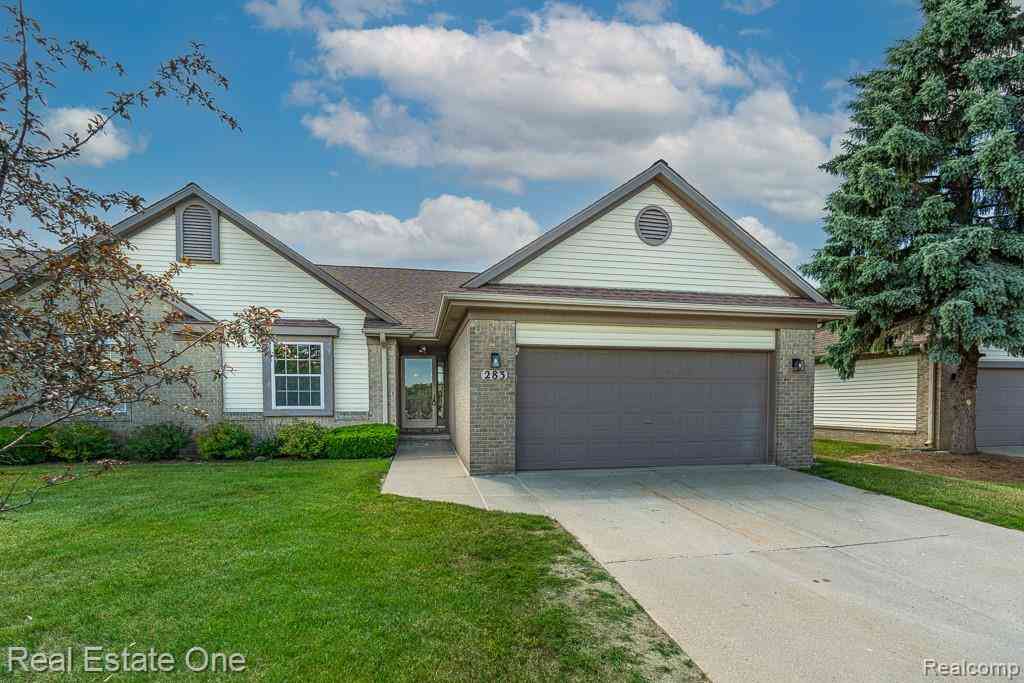 Condo For Sale - 283 Whispering Hill  <br/> Commerce Twp, MI 48390