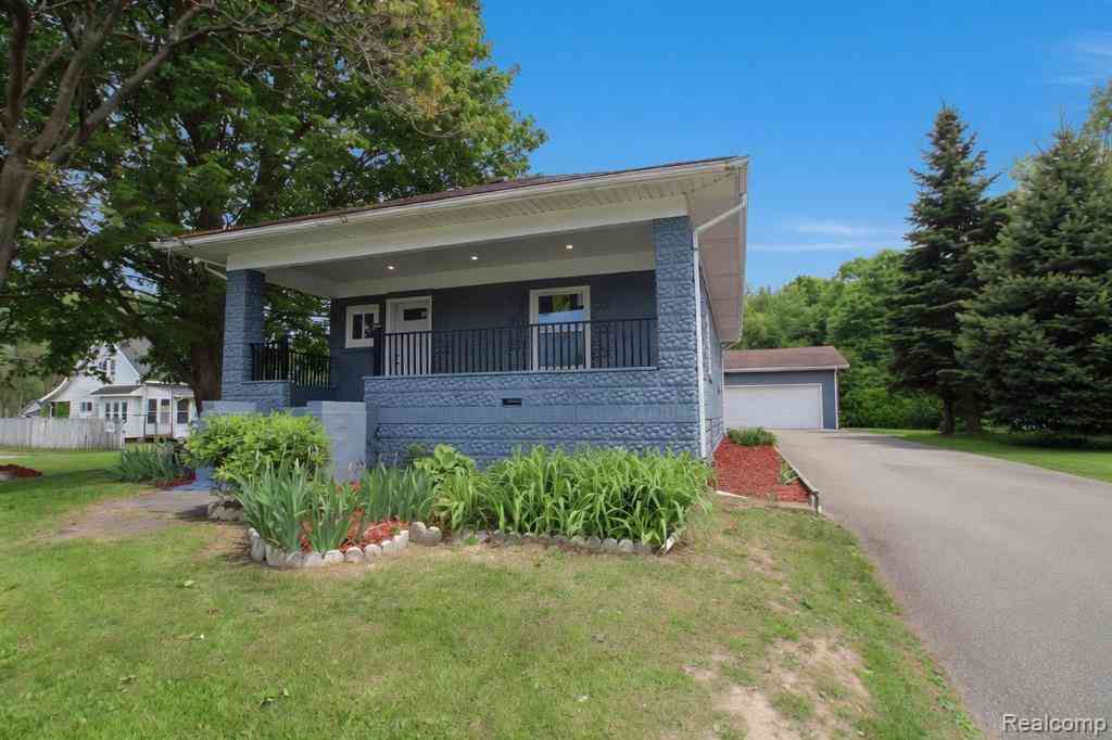 Homes For Sale - 3280 E Atherton Road <br/> Burton, MI 48529