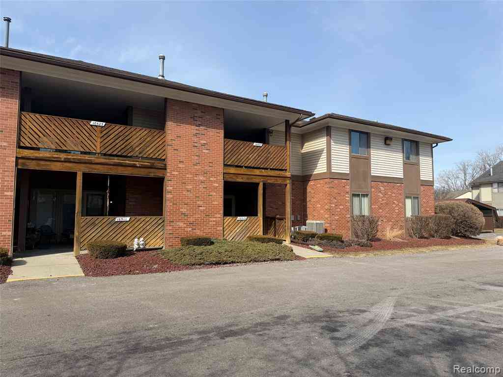Condo For Rent - 16525 Woodlane   #138<br/> Fraser, MI 48026