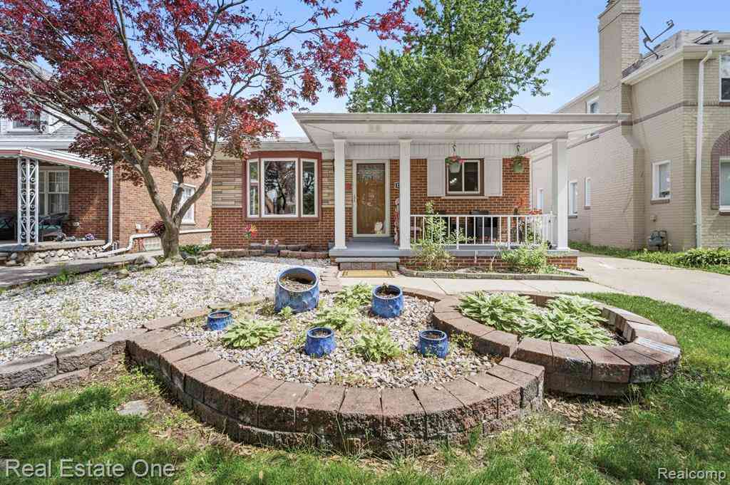 Homes For Sale - 15274 Regina Avenue <br/> Allen Park, MI 48101