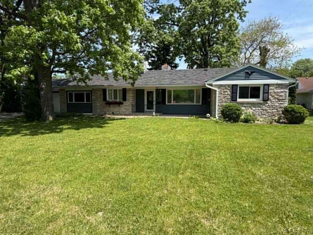 Homes For Sale - 3 Orchard Court <br/> Bay County, Essexville, MI 48732
