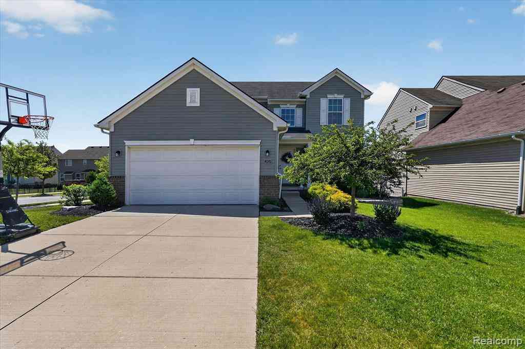 Homes For Sale - 4076 Ash Tree Lane <br/> Howell, MI 48843