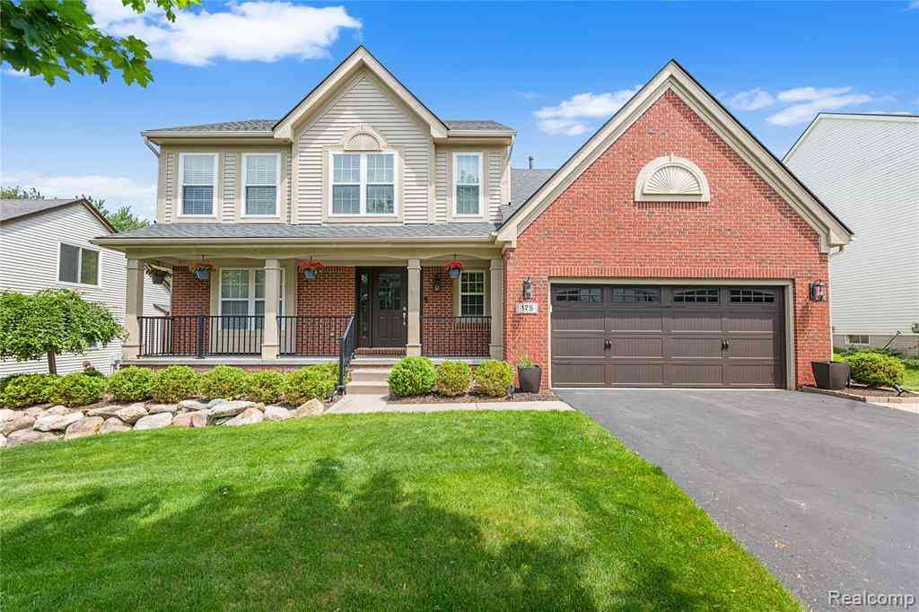 Homes For Sale - 175 Franklin Lake Circle <br/> Oxford, MI 48371