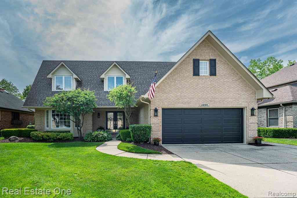 Homes For Sale - 44105 Dunham Court <br/> Clinton Township, MI 48038