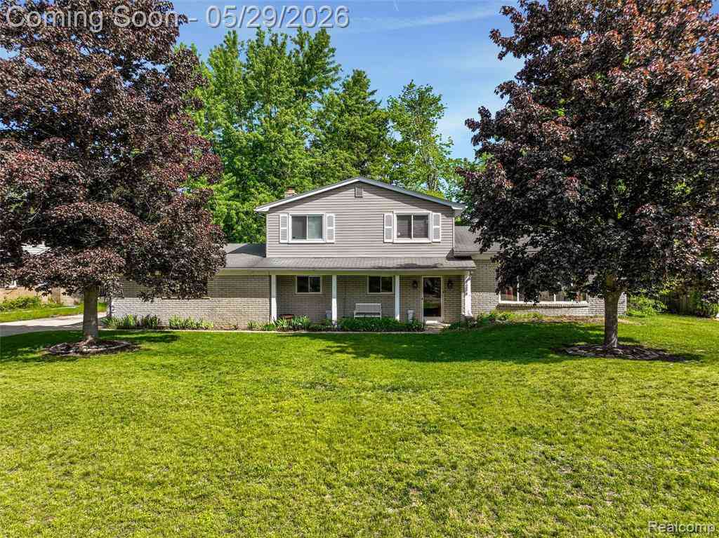 Homes For Sale - 1236 Beemer Court <br/> Oxford, MI 48371