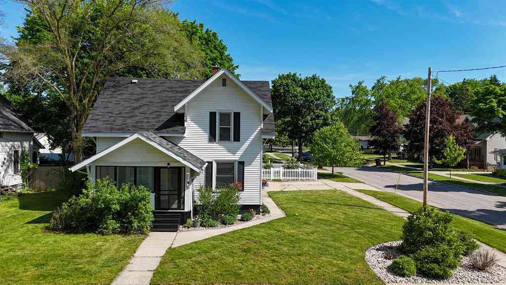 Homes For Sale - 523 Liberty  <br/> Alma, MI 48801