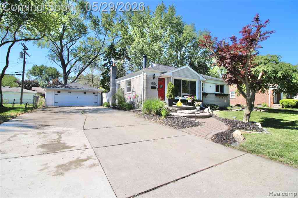 Homes For Sale - 29505 Minton Street <br/> Livonia, MI 48150