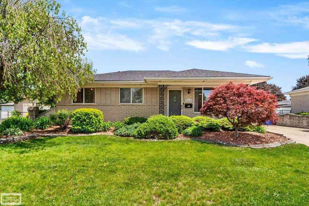 Homes For Sale - 30232 Gloede Drive <br/> Warren, MI 48088