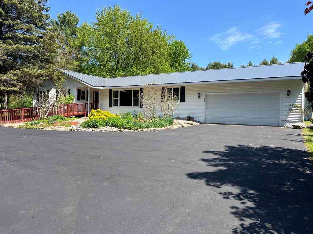 Homes For Sale - 2510 E Silver Lake Road N  <br/> Traverse City, MI 49685