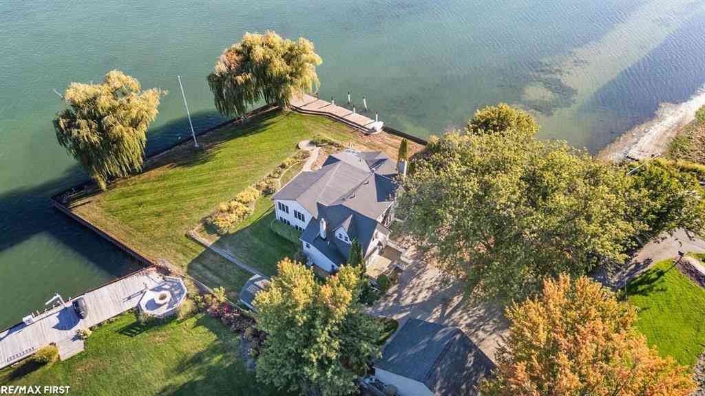 Homes For Sale - 27927 Ponchartrain Street <br/> Harrison Township, MI 48045