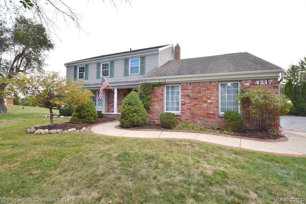 Homes For Sale - 4217 Covered Bridge Road <br/> Bloomfield Hills, MI 48302