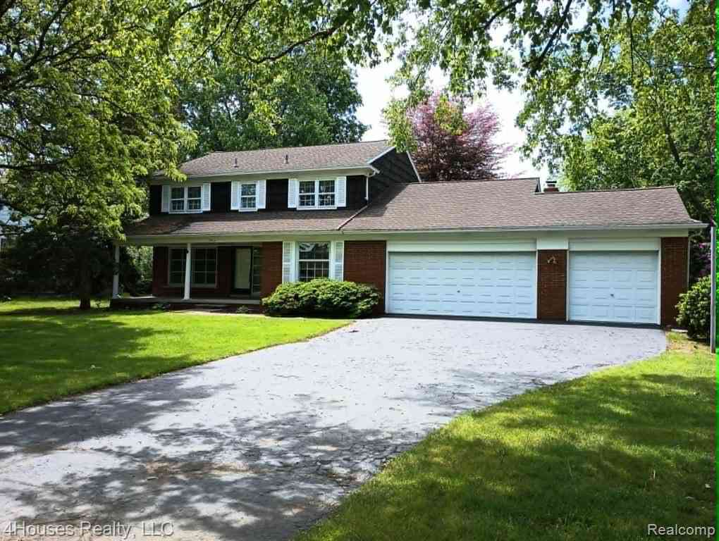 Homes For Sale - 7476 Franklin Ridge Way <br/> West Bloomfield, MI 48322