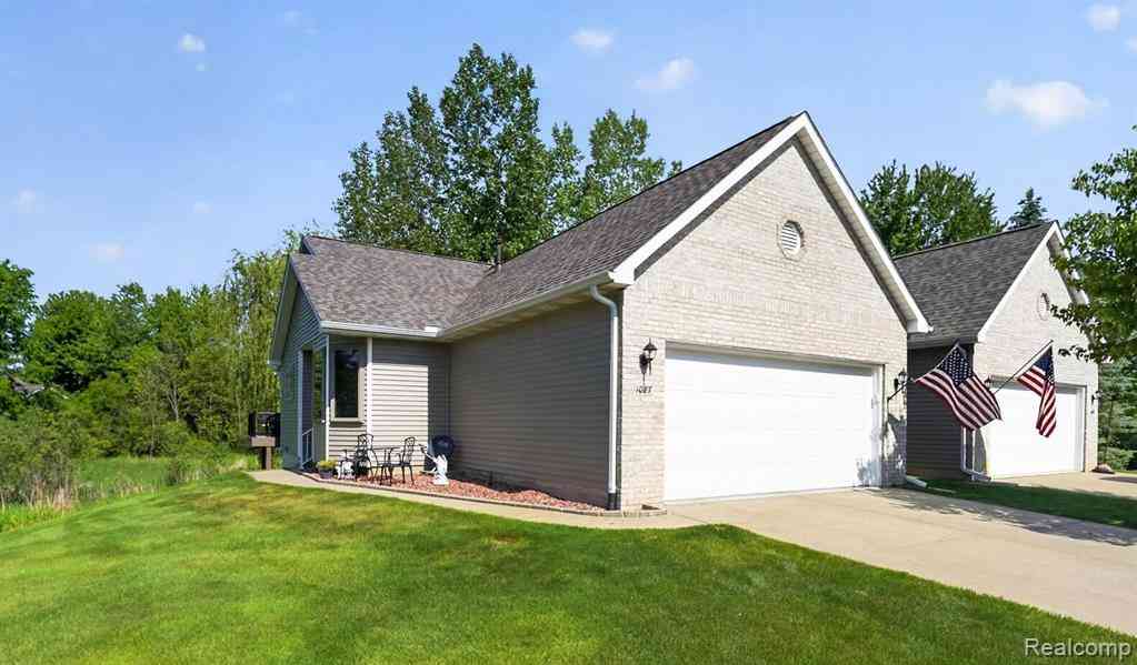 Condo For Sale - 1087 Laurie Lane  #130<br/> Davison, MI 48423