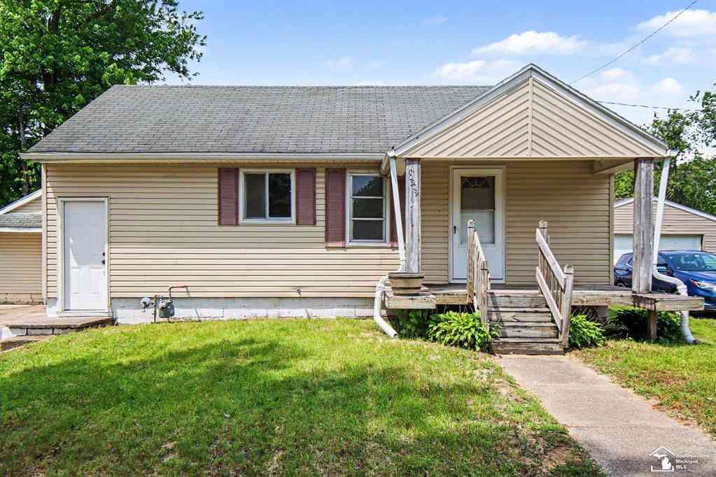 Homes For Sale - 10909 Maple Street Street <br/> Temperance, MI 48182