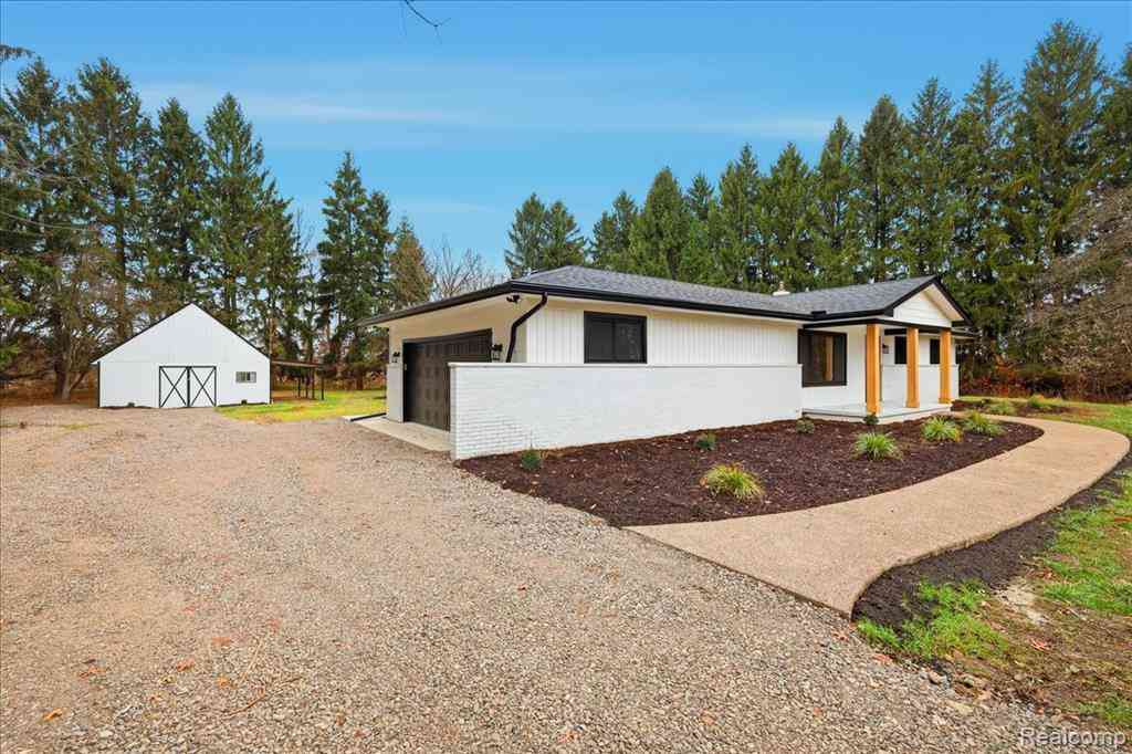 Homes For Sale - 3643 Noble Road <br/> Oxford, MI 48370