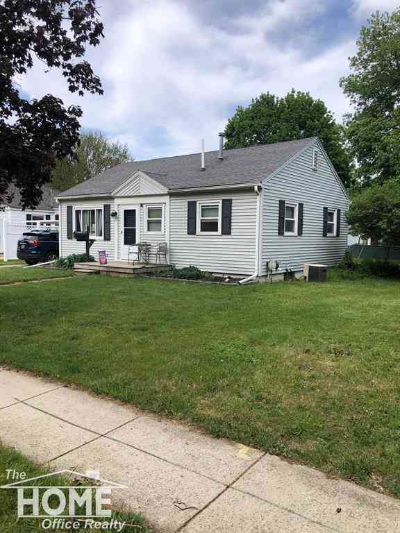 Homes For Sale - 918 N Hickory Street <br/> Owosso, MI 48867