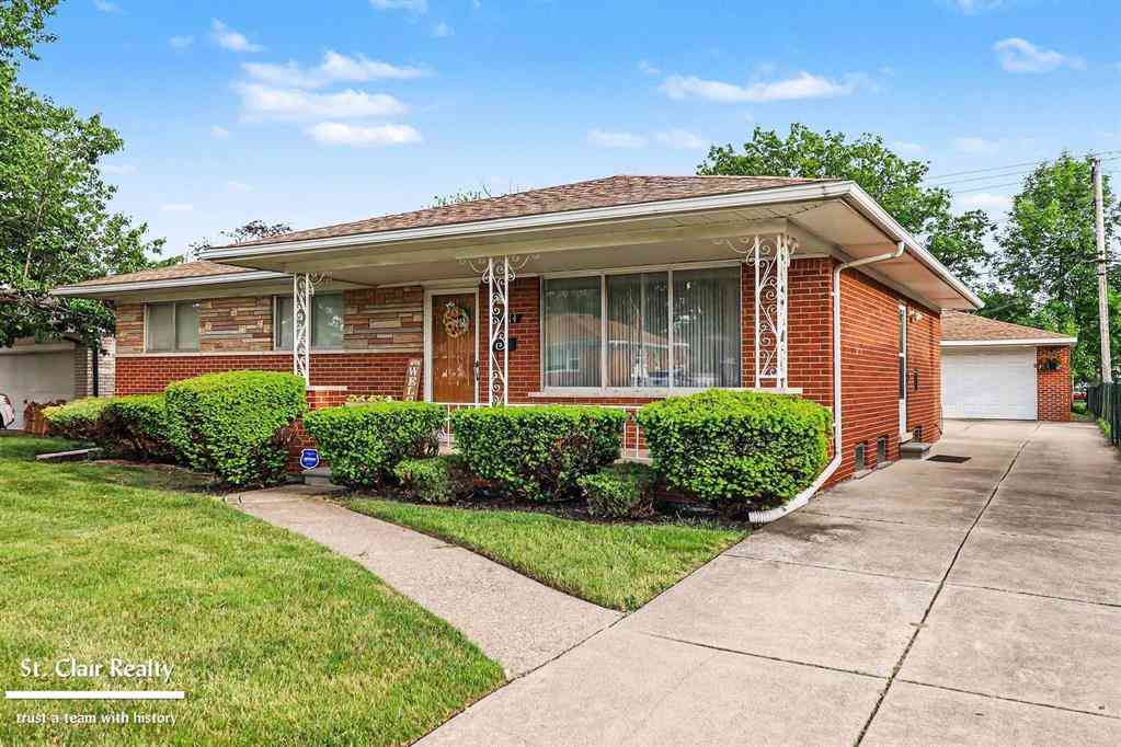 Homes For Sale - 17114 Wilson Avenue <br/> Eastpointe, MI 48021