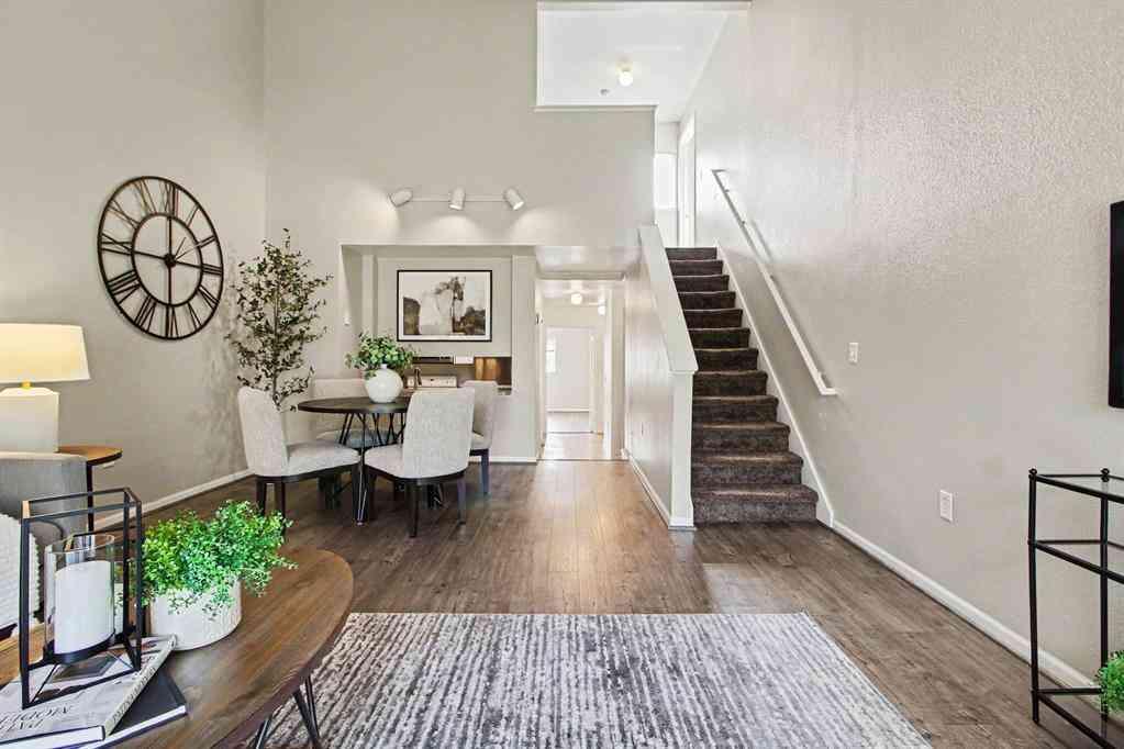 Condo For Sale - 2103 Stone School Circle <br/> Ann Arbor, MI 48108