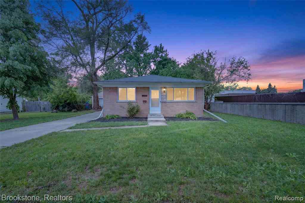 Homes For Sale - 24915 Tallman Avenue <br/> Warren, MI 48089