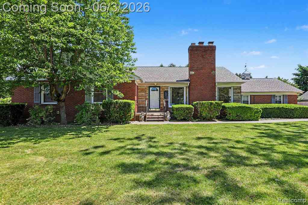 Homes For Sale - 46430 Schoenherr Road <br/> Utica, MI 48315