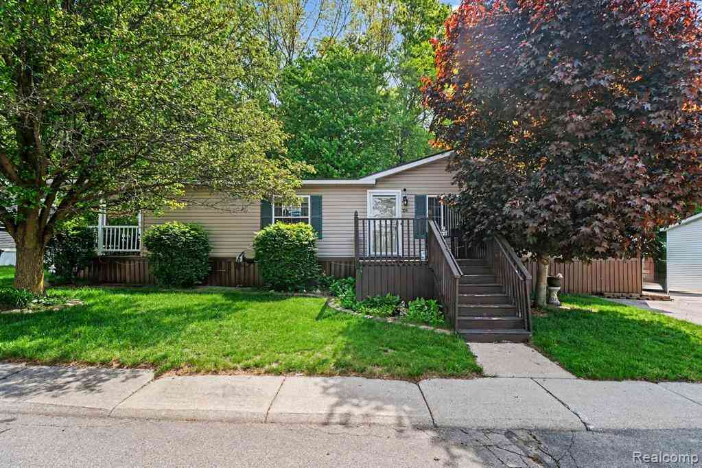 Homes For Sale - 326 Basket Br  <br/> Oxford, MI 48371