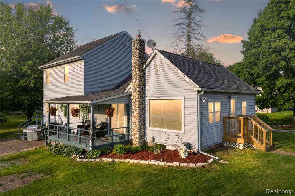 Homes For Sale - 2154 W Maple Avenue <br/> Flint, MI 48507