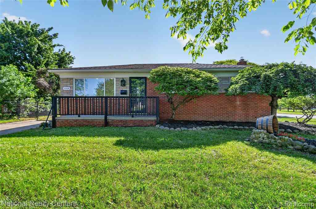 Homes For Sale - 32008 Bunert Road <br/> Warren, MI 48088