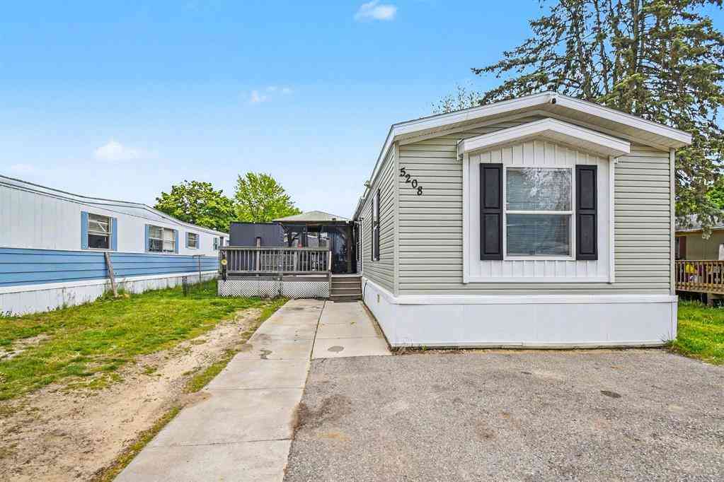 Homes For Sale - 5208 Village Drive Sw SW<br/> Kent County, Wyoming, MI 49509