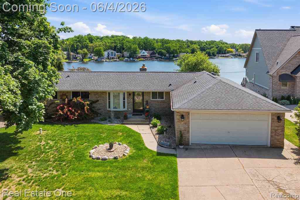 Homes For Sale - 8080 Pine Ranch Drive <br/> Brighton, MI 48114