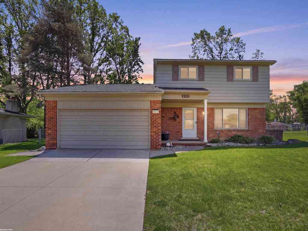 Homes For Sale - 4112 Thorney Drive <br/> Utica, MI 48316