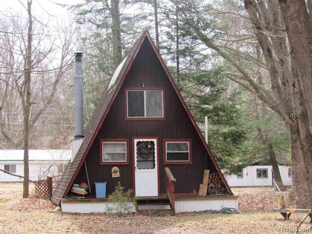 Homes For Sale - 5892 Woodland Drive <br/> Lake, MI 48632
