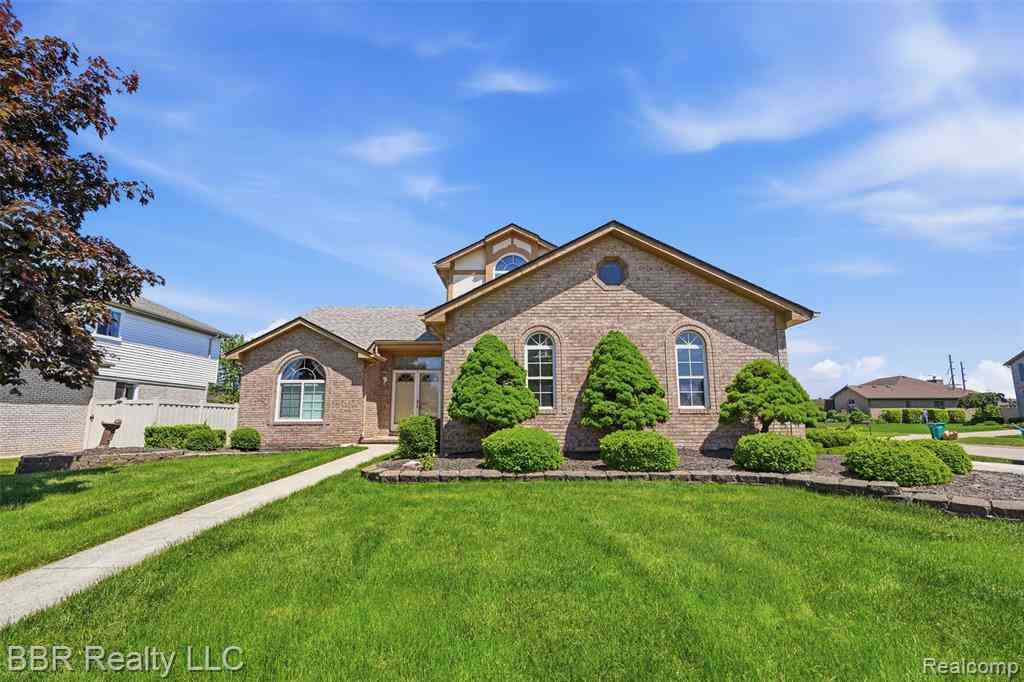 Homes For Sale - 24883 Curtis Drive <br/> Flat Rock, MI 48134