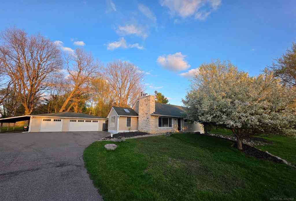 Homes For Sale - 1051 Swan Lane <br/> Fenton, MI 48430