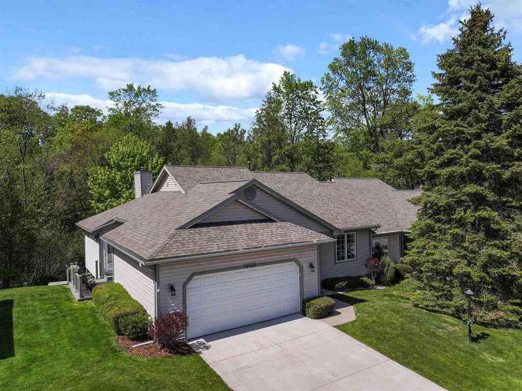Condo For Sale - 12040 S Elk Run <br/> Traverse City, MI 49684