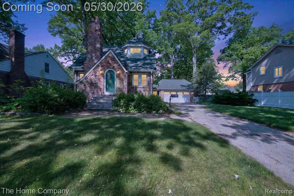Homes For Sale - 307 N Connecticut Avenue <br/> Royal Oak, MI 48067