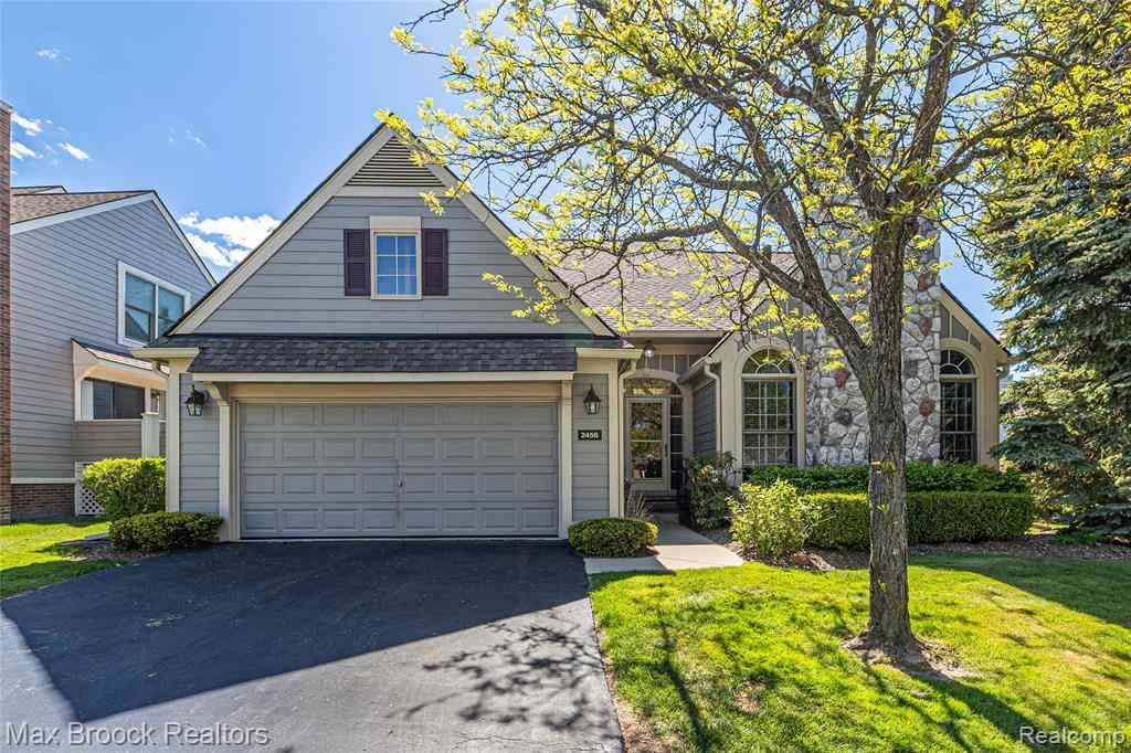 Condo For Sale - 2456 Inglehill Point  <br/> Bloomfield Hills, MI 48304
